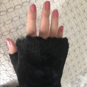 🎄PRE-HOLIDAY SALE🎄Faux fur fingerless gloves